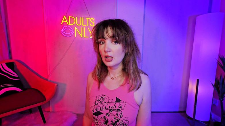 Faye Taylor: Berbagi pacarku yang nakal di glory hole virtual sex