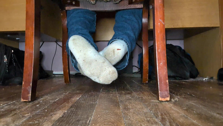 Miss Dimples: POV Your Femboy Roommate Teases You with Their Soles (no Paint...