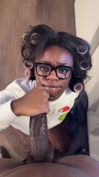 Ebony Step Sis Pulls Out BBC While Clan Is Watching a Movie
