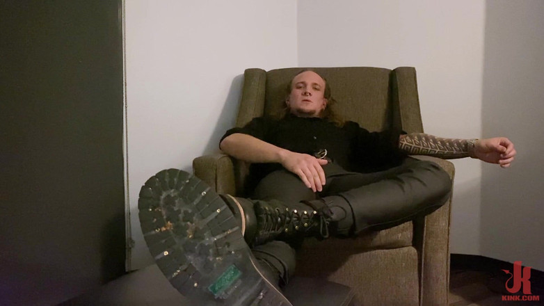 Kinky Bites Gay: Peter Hooke laadt heet sperma