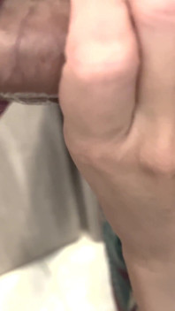 Bakom kameran avsugning med sperma i duschen Christal Hot