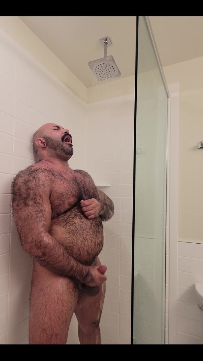 Lobo: Moi pour une sous la douche