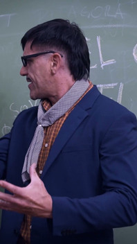 Dalam Don Vergolini, bilik darjah bertukar menjadi padang permainan yang sangat panas. Seks amatur Argentina.