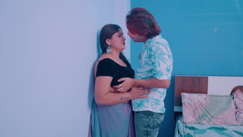 Mr Entertainer: Desi Bhabhi Seduce by Her Devar in Her Private Room...