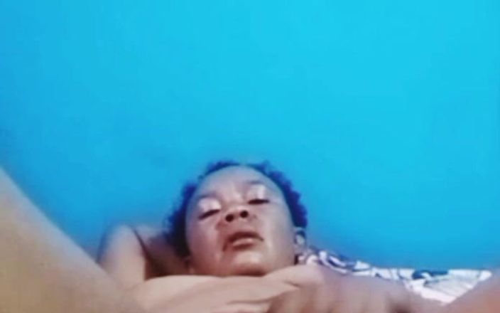 Sugarmama video call mutual masturbation: Mama spielt ihre muschi beim videoanruf ep7