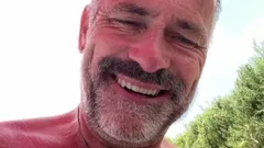 Papai-urso Jacuzzi Wank