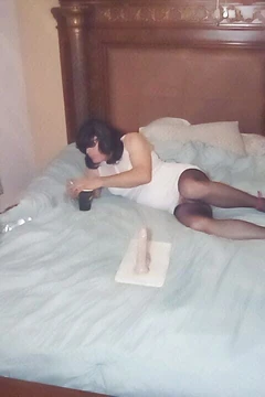 Cindylovs2dress Sissy mặc quần áo xuyên qua đít với 8 đồ chơi của cô ấy