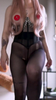 Strumpfhosen-abreißen - nylon-finanzielle dominanz
