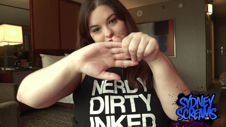 Sydney screams fetish: Sydney's Soft, Lotioned Hands - HD