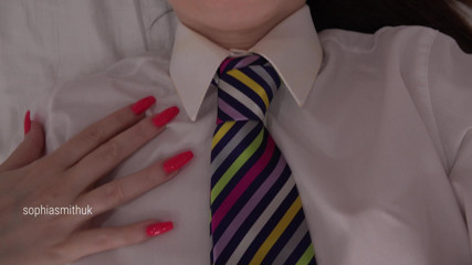 SophiaSmithUK: Ateşli gömlekli kız seks yapıyor