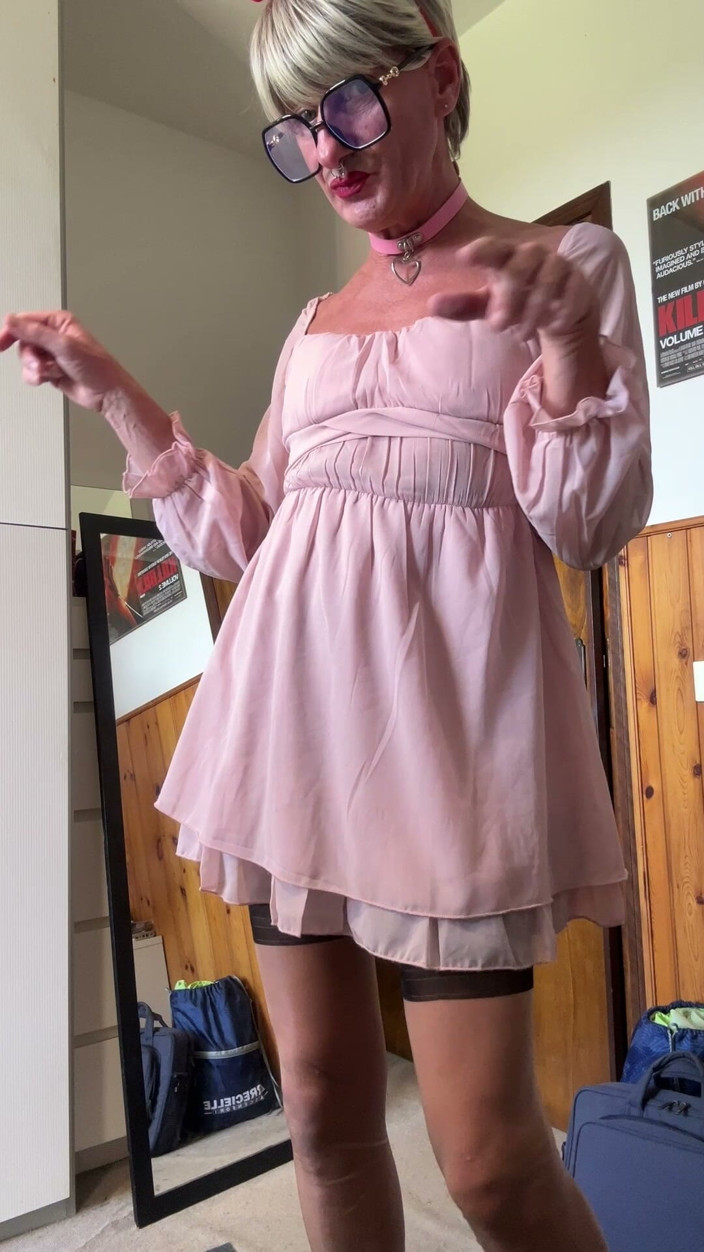 Andreina Naty: Andreina in Fetish Stockings