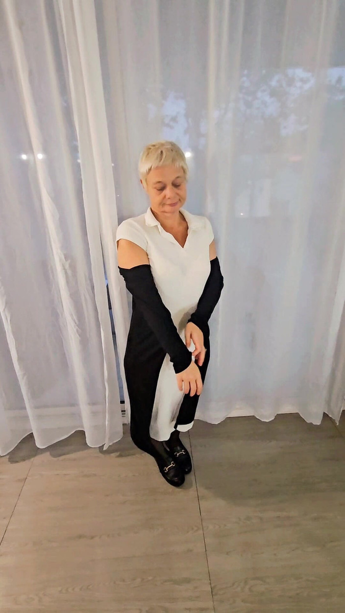 Sofy13: さあ、恥ずかしがらずに来て、残りを私から奪ってください