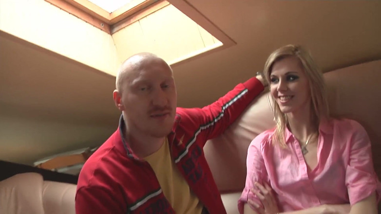 German amateur - 100% German hardcore videos: Dünne blondine wird vor ihrem freund gefickt