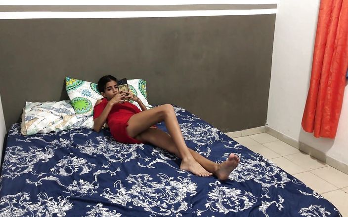TUflacasex: Geile Indische stiefzus stemt ermee in om met haar stiefbroer...