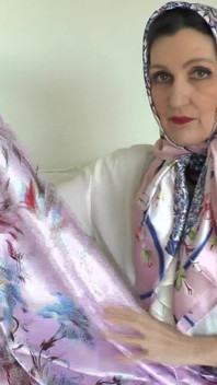 Satén Scarf Lover a stříkání na lesklý satén scarf, Lady Victoria Valente