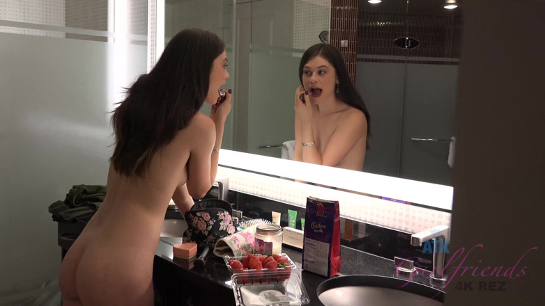 ATK Fans (Girlfriends): Vacanza virtuale a Las Vegas con la dolce ragazza Marina...