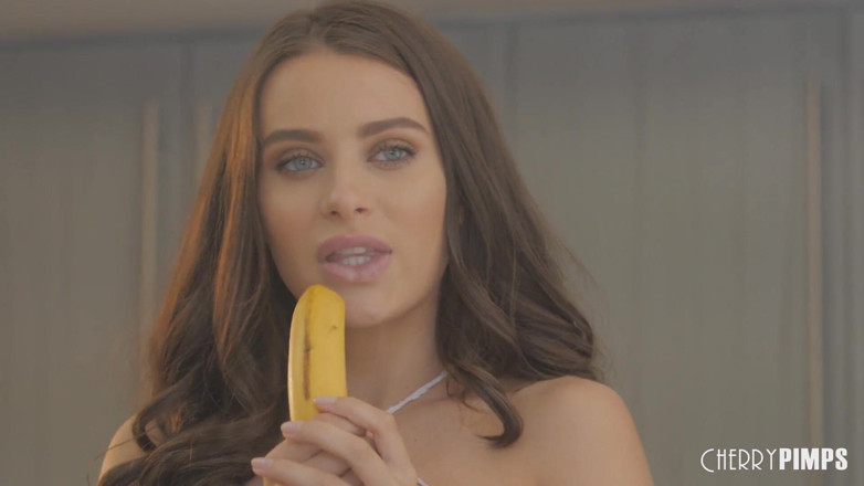 CherryPimps: Kozatá kočička Lana Rhoades masturbuje JOI