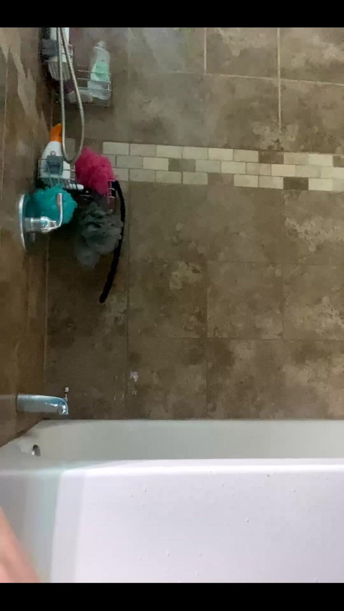 Zoey Portland: Dusche