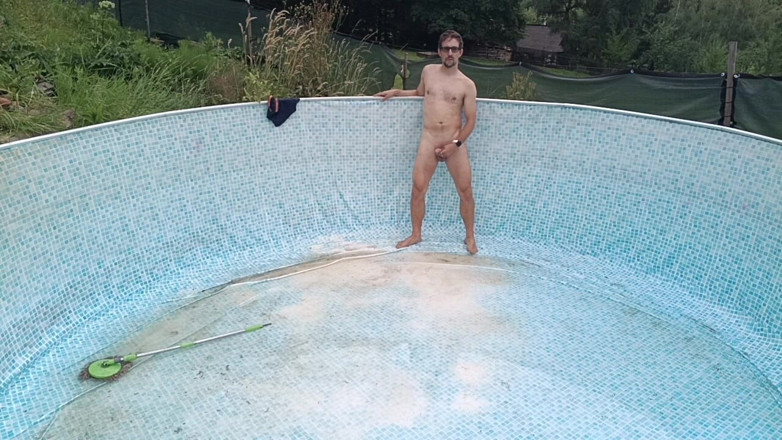 kickerscooter: Naked in the Garden: Dirty Handjob in the Pool
