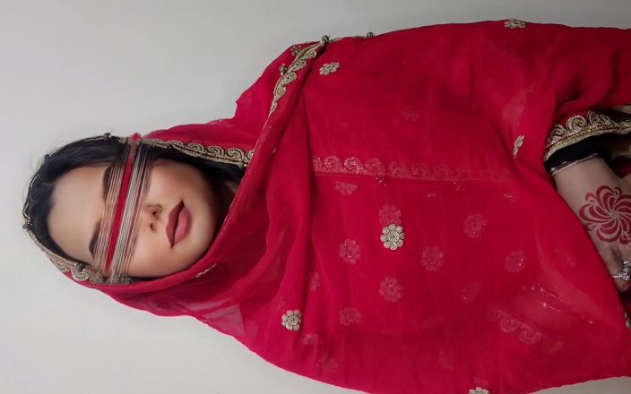 Sairaxsaim: La bella indiana bhabi-darty parla in modo chiaro con audio...