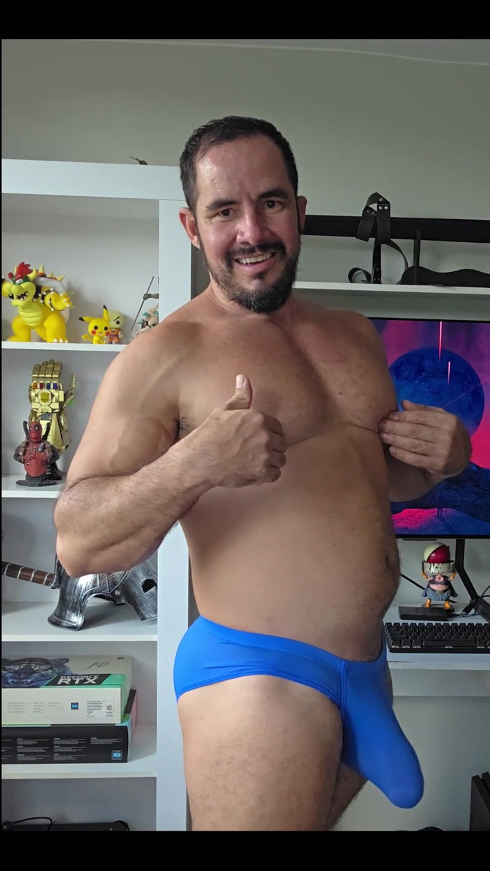 TPOWERX: Il tessuto di questi slip è delizioso e si allunga bene...