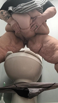 Omg so Much Piss Panties Down to the Ground Filled with Golden Mist