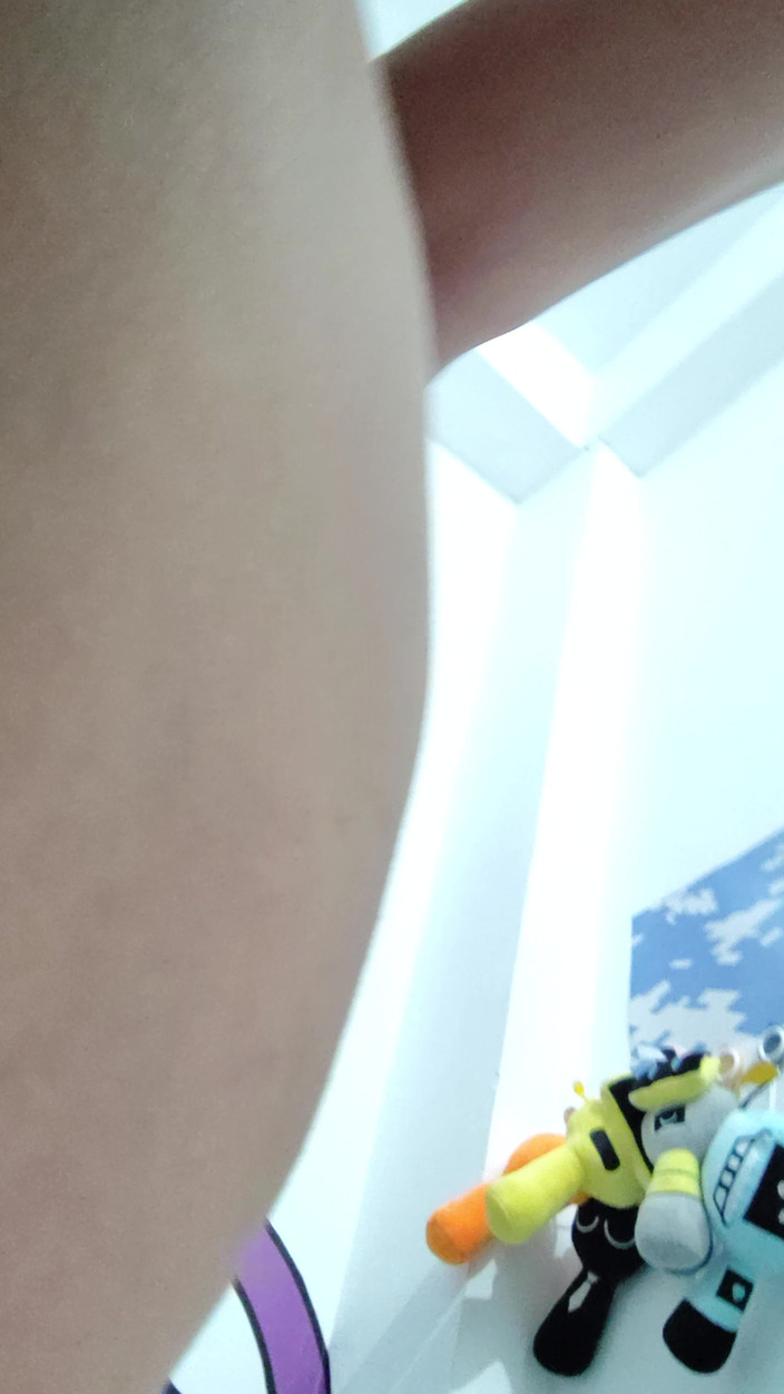 AngyAmazon: Une baise rapide dans la chambre avec mon cocu pendant...