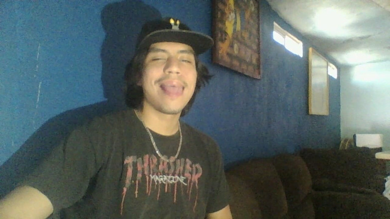 AlexAlejandro13: 거실에서 자위