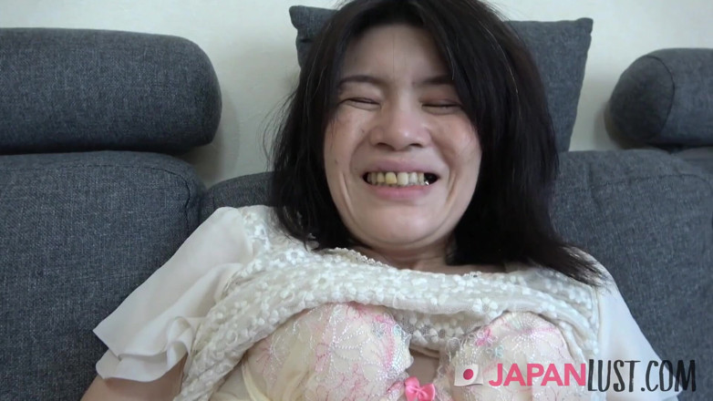 Japan Lust Gold: Mature Japanese babe takes hard cock and creampie POV
