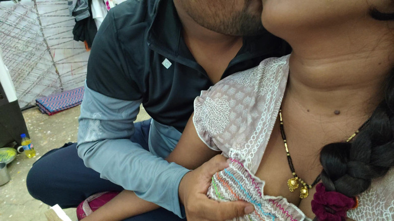 Premi pooja: Indian Desi Stepsister and Stepbrother Slowly Slowly Kissing Hot and...