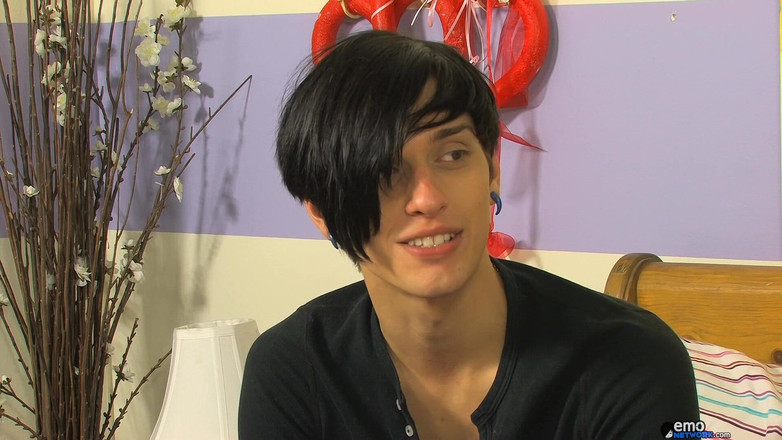 Homo Emo: Colby Gets His Butt Owned