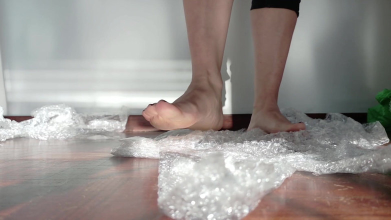 Kinky Lyrical: Desculță Asmr în picioare pe Bubble Wrap