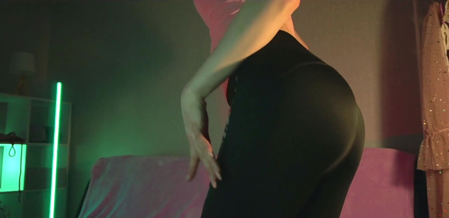 Boy in a skirt: Hassas ve seksi kız