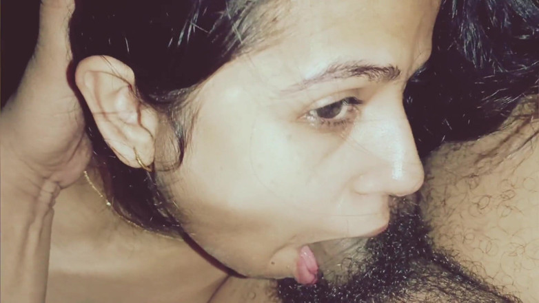 Hot Sis: Latika blowjob und sperma im mund
