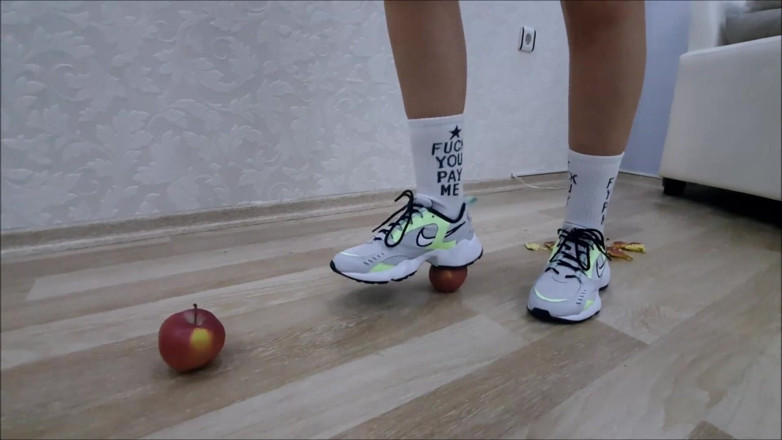 Goddess Lina: Goddess Lina apple crush