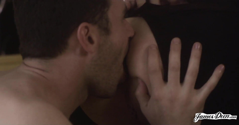 James Deen: 피닉스 마리, Dana Dearmond, 케이시 칼버트, 제임스 디엔과 역 갱뱅 액션
