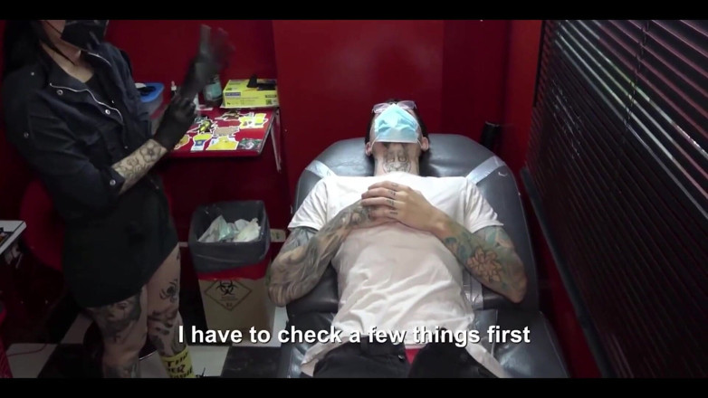 Blaze Rager: Geile schlampen wollten einen dreier statt ein tattoo!