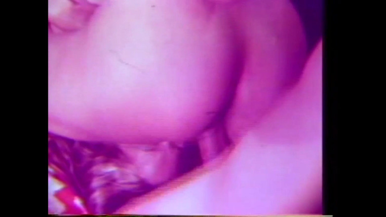 Vintage megastore: Threesome - 2 cewek cantik untuk pria yang beruntung