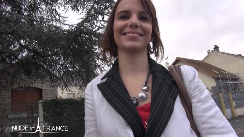 Nude in France: Wildes porno-casting einer jungen kellnerin Alyzee, 23 jahre alt