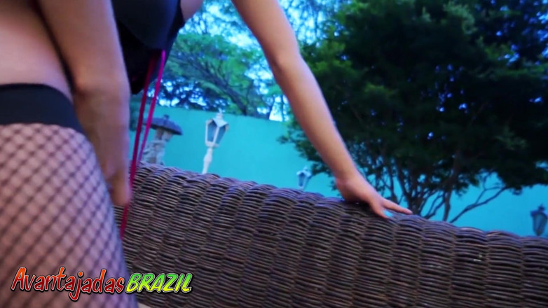 Avantajadas Brazil: Sexig och het shemale mastubando