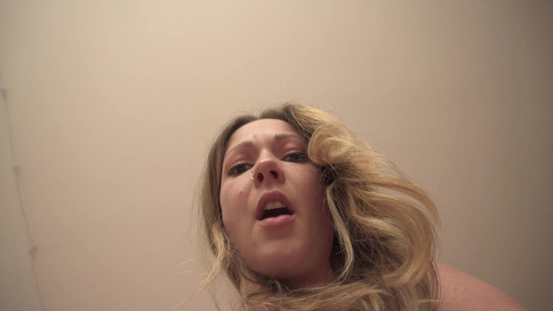 Sasha Curves: Drobná osoba