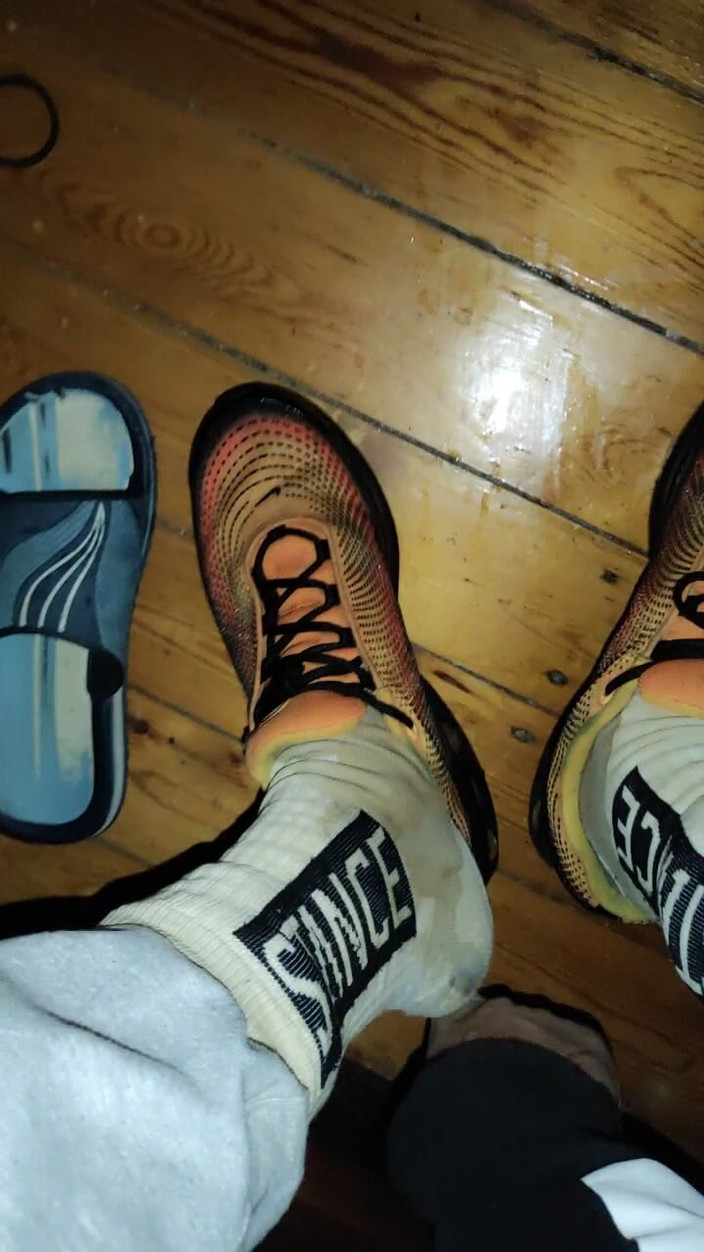 SmokedAlloy2: Dirtyjunkbro Brauch Keine Toillete Zum Pissen. Er Macht Das Überal! Mega...