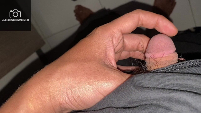 Jackson World: Masturbasi solo intim di kamarku tengah malam