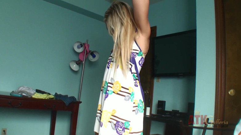 ATKIngdom Fans: Behind the scenes blonde is packing