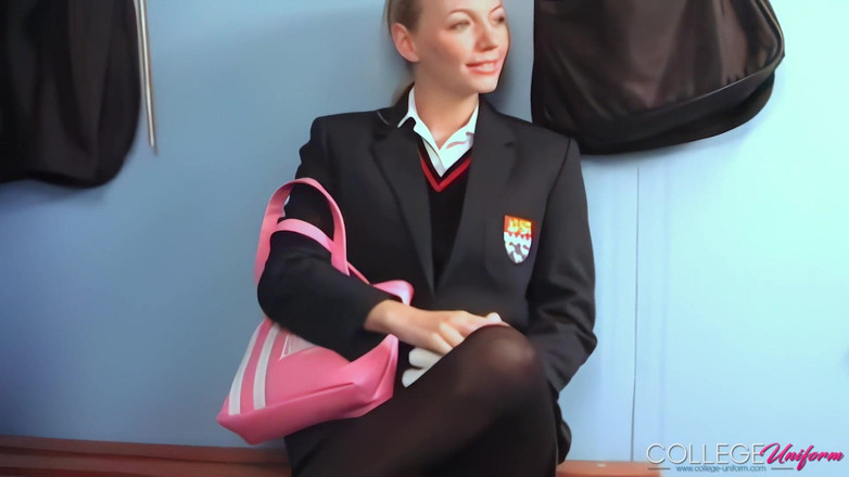 College Uniform: Oblékání s Hayley-Marie