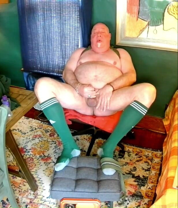 beardaddychub: 녹색으로 딸딸이!