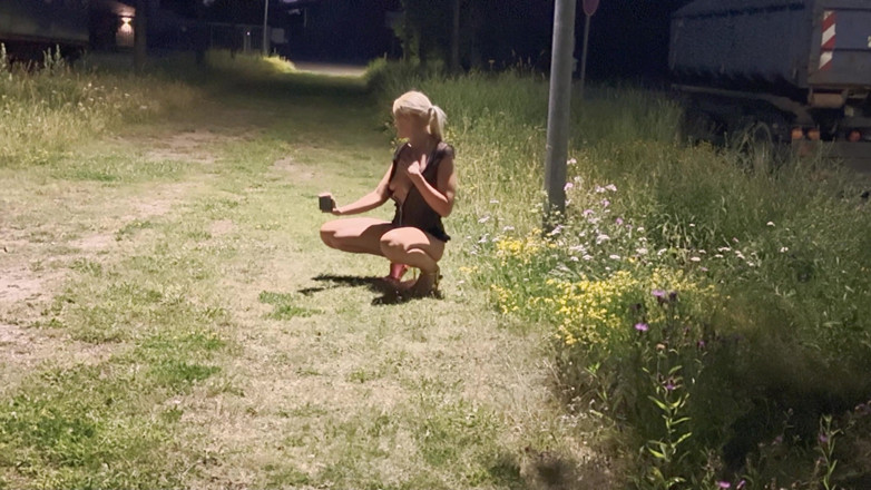 Miley Weasel: Dirty Nylon Slut Gets Fucked on the Street