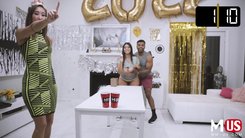 Model Media US: Jerkaoke - Violet Myers và Troy Francisco