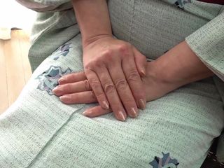Vulture: Mature Woman Whose Sexual Desire Did Not Decrease Even Though...