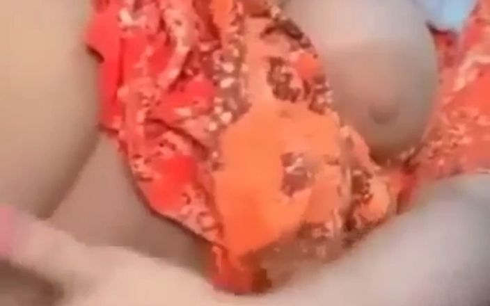 Jilbab69: Hijab natural de grandes pechos se conecta en su coño